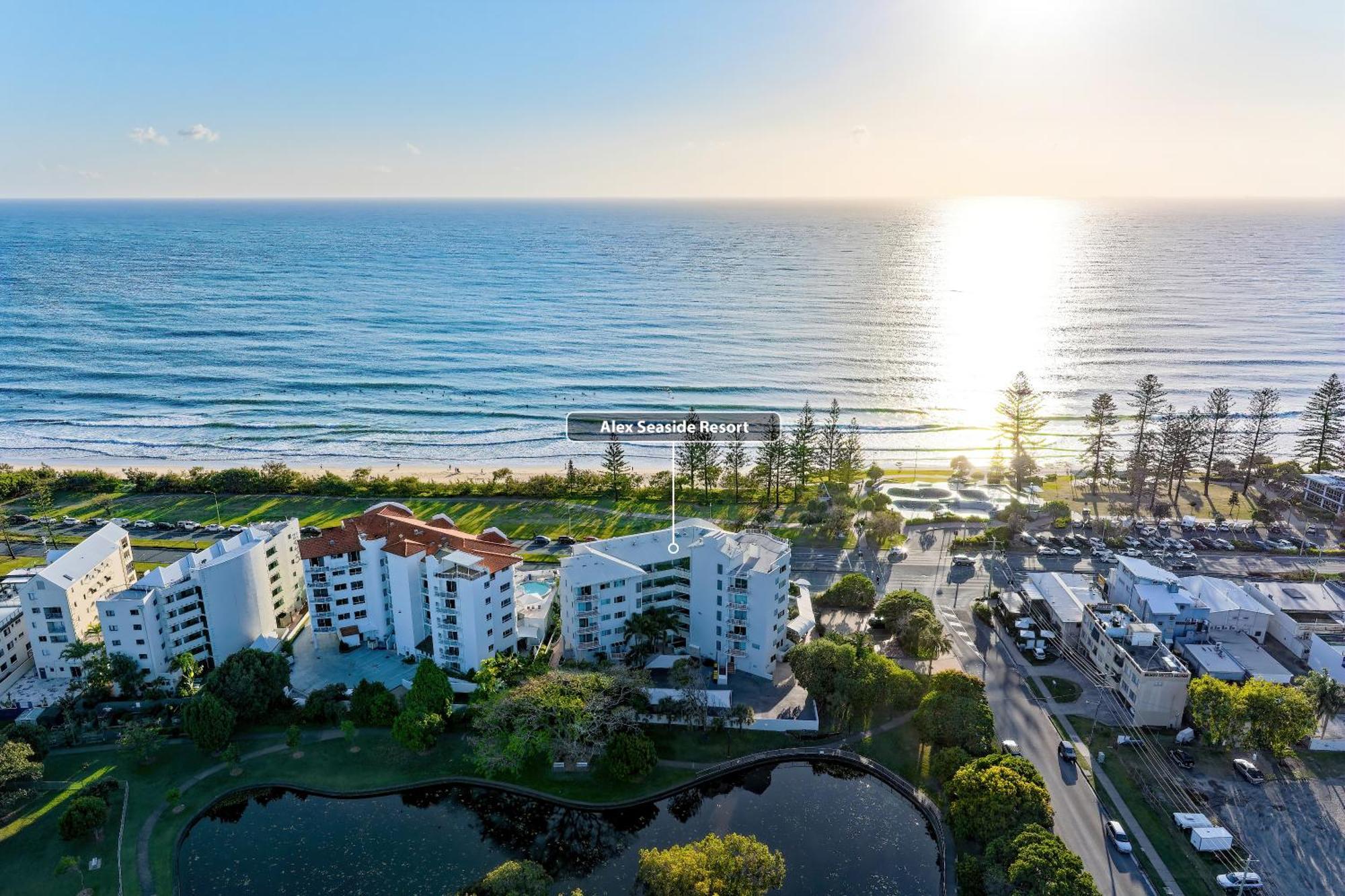 Alex Seaside Resort Alexandra Headland Esterno foto