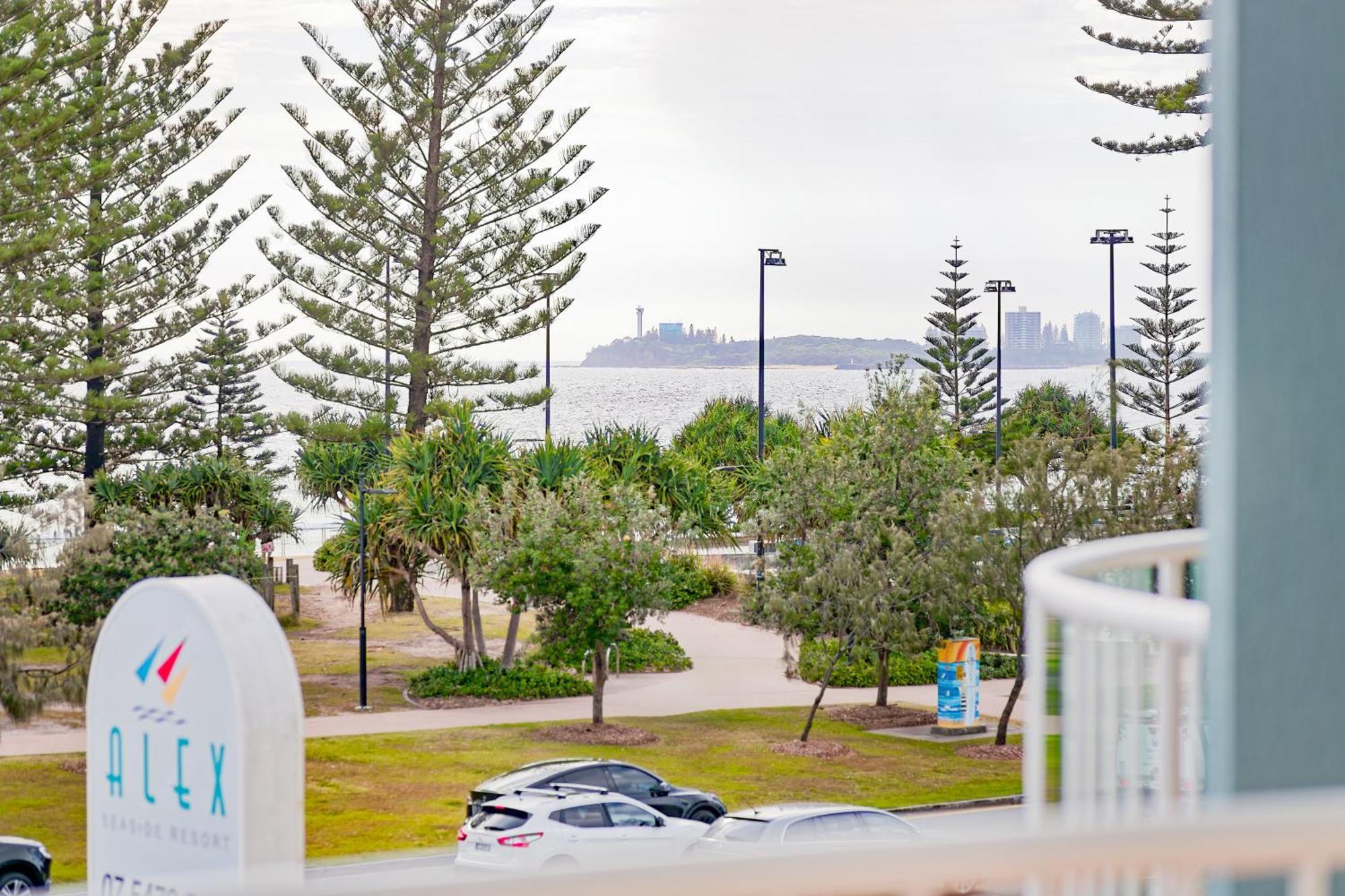 Alex Seaside Resort Alexandra Headland Esterno foto